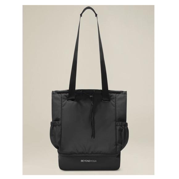 NWT Beyond Yoga Convertible Gym Bag Backpack Black OS - Picture 11 of 12